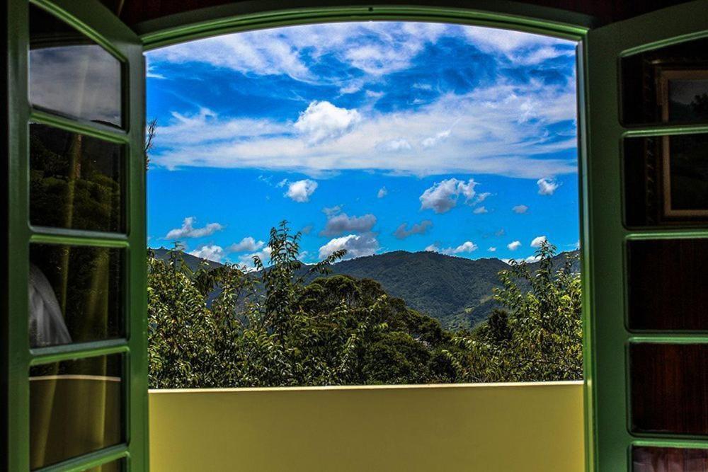 Hotel Fazenda Caledonia Inn โนวาฟริบูร์โก ภายนอก รูปภาพ