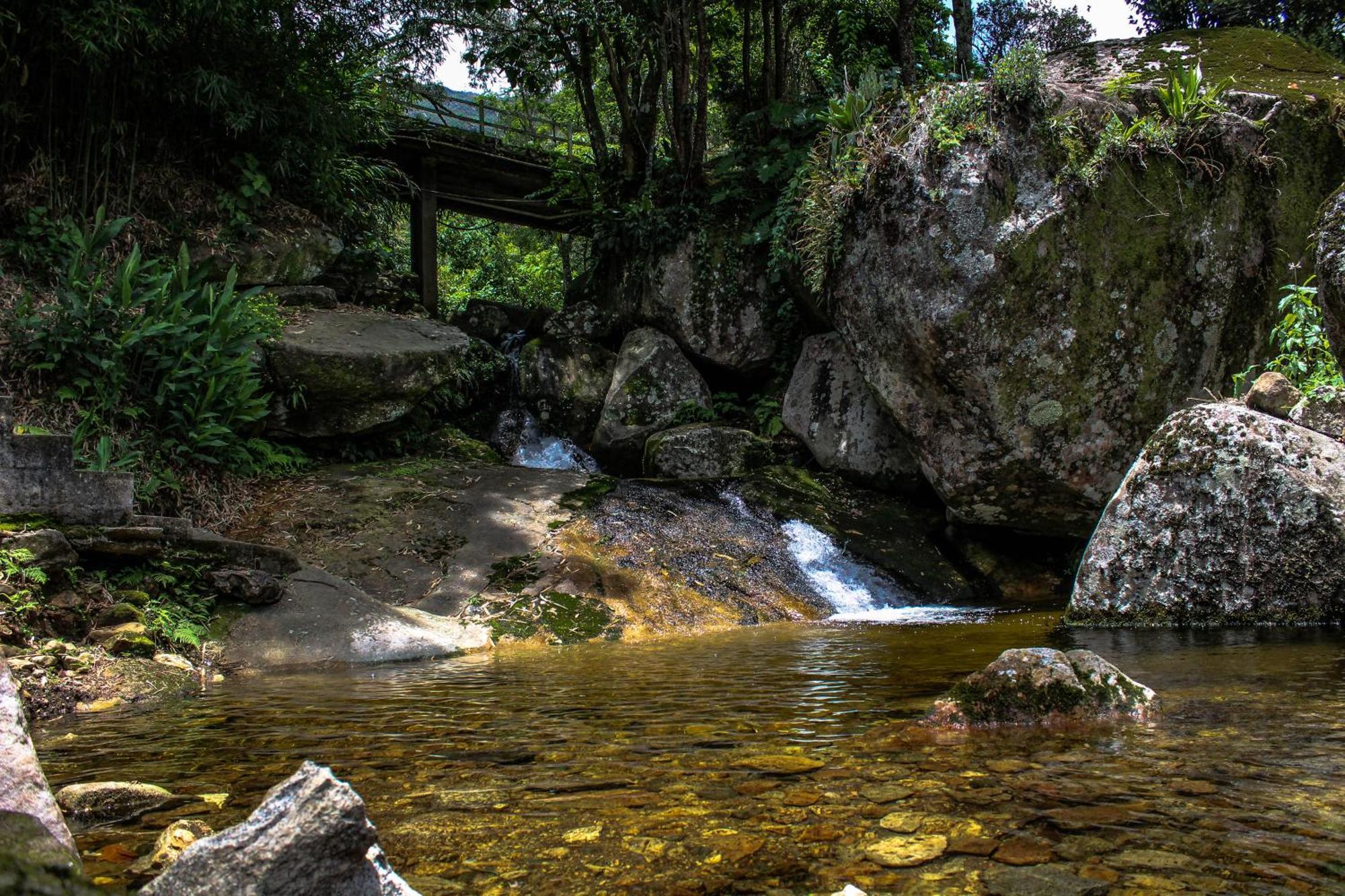 Hotel Fazenda Caledonia Inn โนวาฟริบูร์โก ภายนอก รูปภาพ