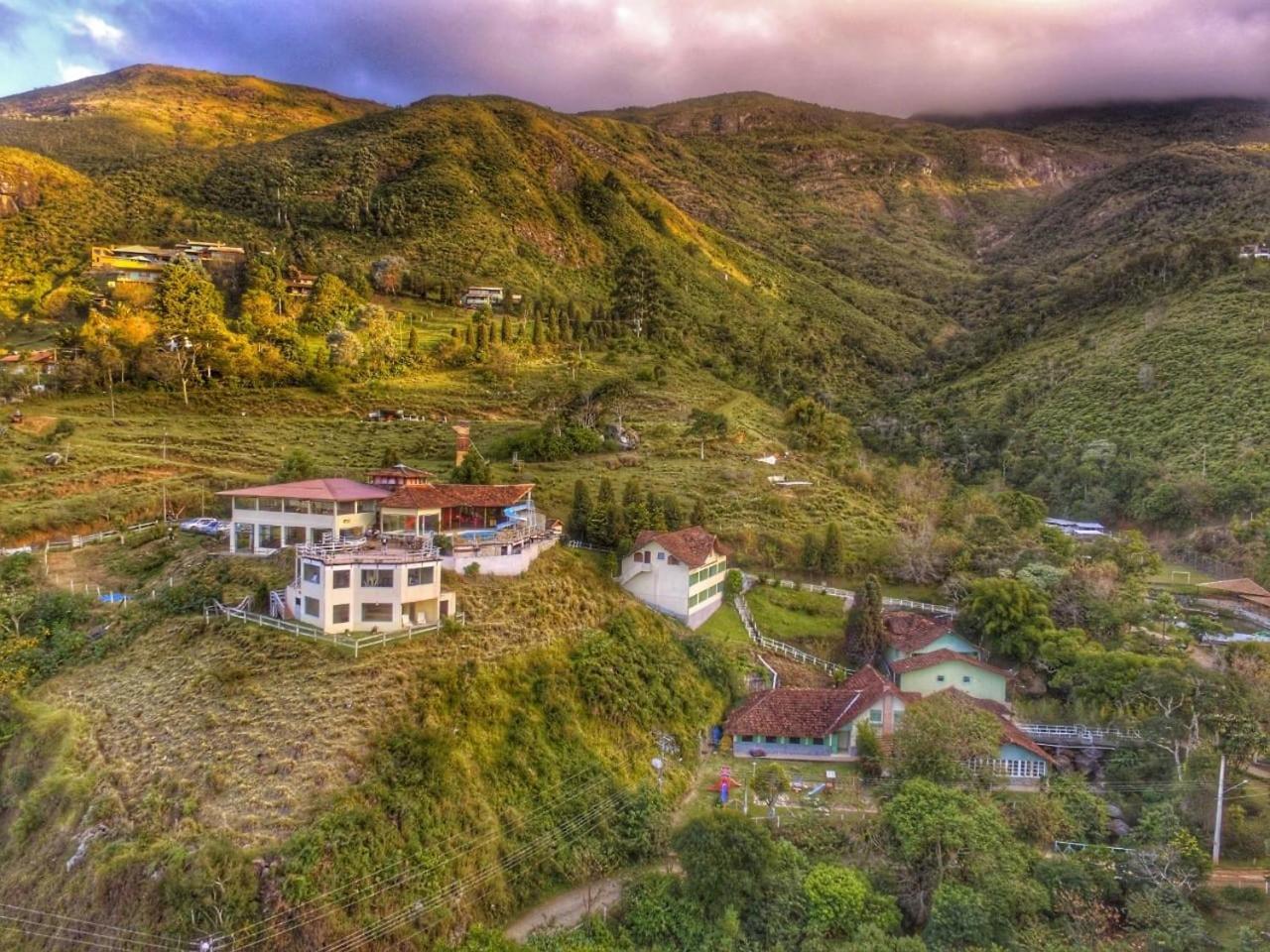 Hotel Fazenda Caledonia Inn โนวาฟริบูร์โก ภายนอก รูปภาพ